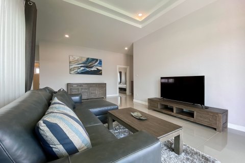 Villa in Hua Hin, Thailand 3 bedrooms № 168546 - photo 6