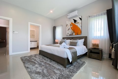 Villa in Hua Hin, Thailand 3 bedrooms № 168546 - photo 14