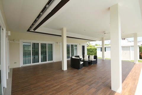 Villa in Hua Hin, Thailand 3 bedrooms № 168544 - photo 15