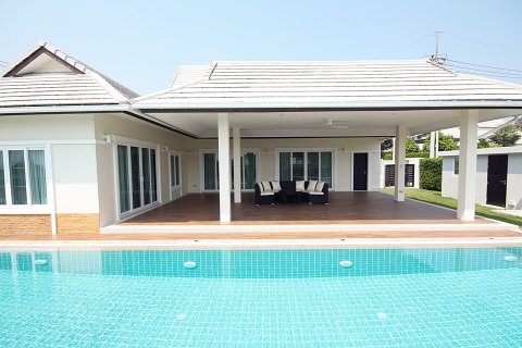 Villa in Hua Hin, Thailand 3 bedrooms № 168544 - photo 8