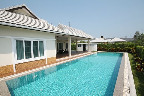 Villa in Hua Hin, Thailand 3 bedrooms № 168544 - photo 2