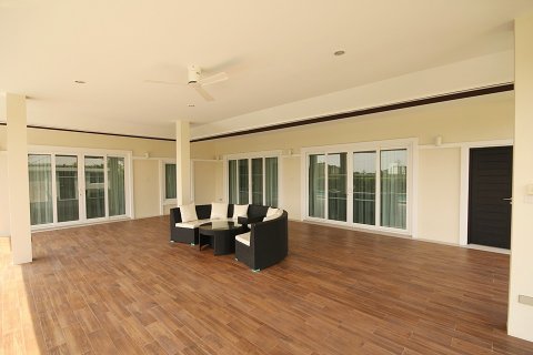 Villa in Hua Hin, Thailand 3 bedrooms № 168544 - photo 16