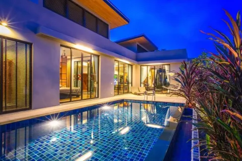 Villa in Phuket, Thailand 3 bedrooms № 144563 - photo 14