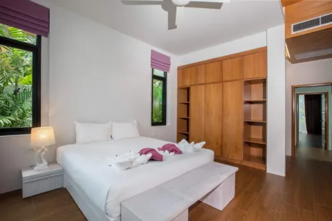 Villa in Phuket, Thailand 3 bedrooms № 144563 - photo 11