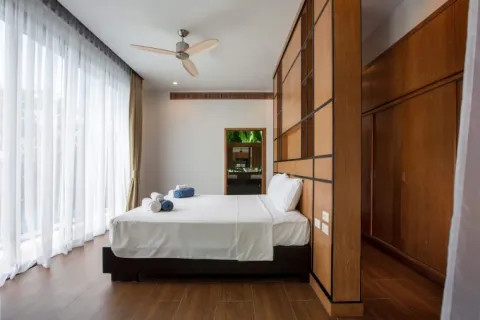 Villa in Phuket, Thailand 3 bedrooms № 144563 - photo 8