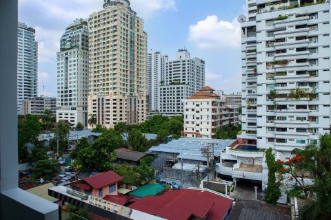 Studio dans le Condo à Watthana, Bangkok, Thaïlande № 163384 - photo 3