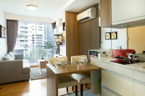 Studio dans le Condo à Watthana, Bangkok, Thaïlande  № 163384