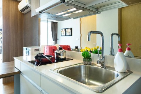 Studio dans le Condo à Watthana, Bangkok, Thaïlande № 163384 - photo 11