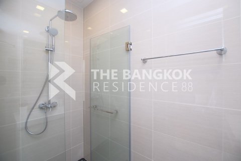 Condo à Bangkok, Thaïlande, 2 chambres  № 185697