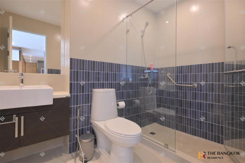 Condo à Bangkok, Thaïlande, 2 chambres  № 185693 - photo 6