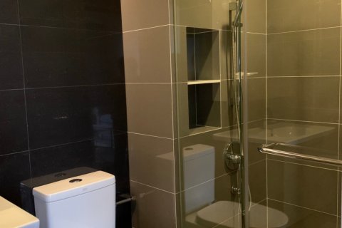 Condo in Bangkok, Thailand, 2 bedrooms  № 143140 - photo 7