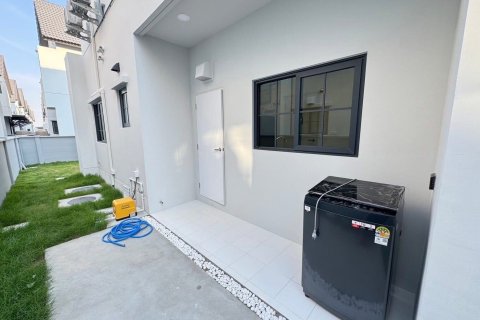 Maison à Bang Kaeo, Thaïlande 4 chambres № 169383 - photo 11