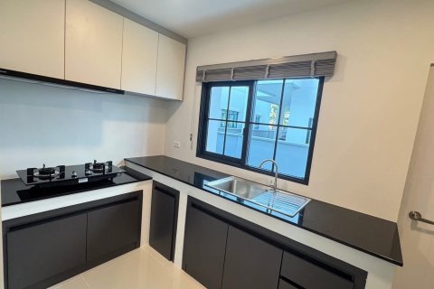 Maison à Bang Kaeo, Thaïlande 4 chambres № 169383 - photo 10