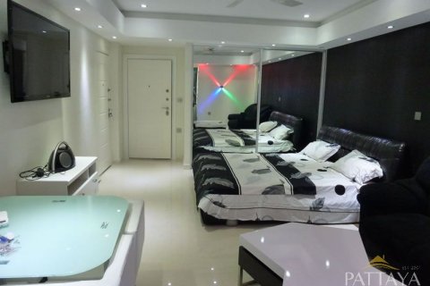 Condo in Pattaya, Thailand, 1 bedroom № 204229 - photo 8