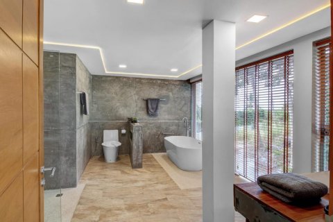 Villa in Ko Samui, Thailand 7 bedrooms № 138770 - photo 22