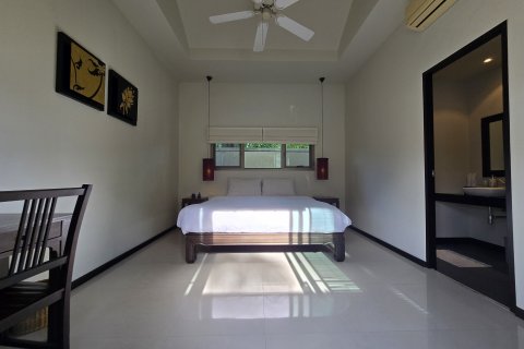Villa in Phuket, Thailand 3 bedrooms № 138771 - photo 17