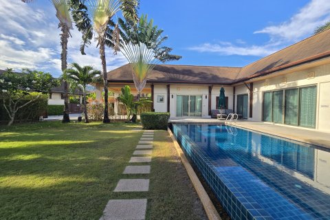 Villa in Phuket, Thailand 3 bedrooms № 138771 - photo 21
