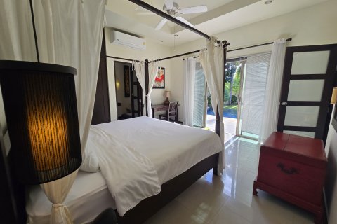 Villa in Phuket, Thailand 3 bedrooms № 138771 - photo 19