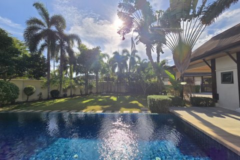 Villa in Phuket, Thailand 3 bedrooms № 138771 - photo 3