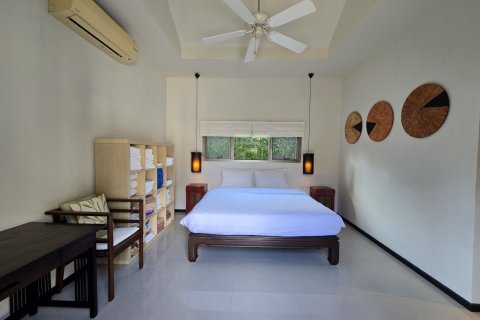 Villa in Phuket, Thailand 3 bedrooms № 138771 - photo 13