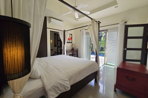Villa in Phuket, Thailand 3 bedrooms № 138771 - photo 20