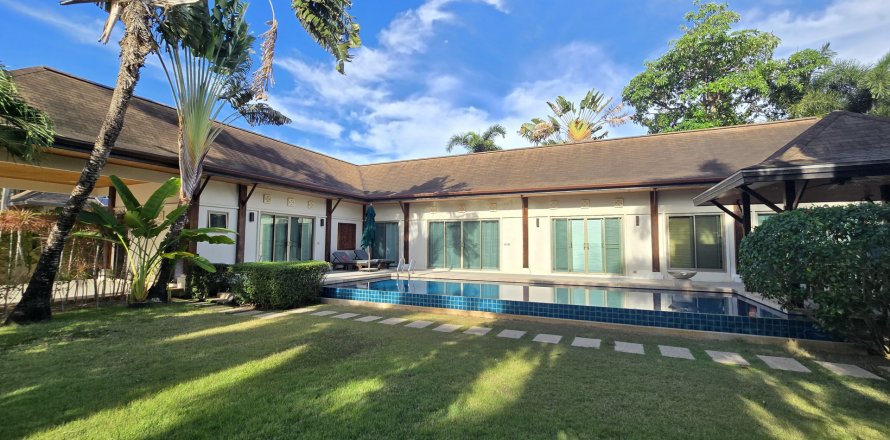 Villa in Phuket, Thailand 3 bedrooms № 138771