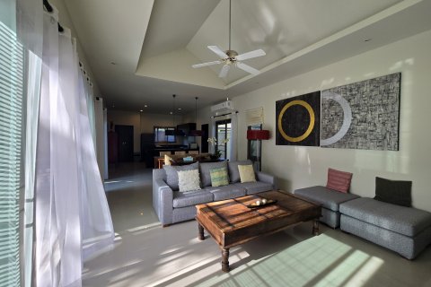 Villa in Phuket, Thailand 3 bedrooms № 138771 - photo 7