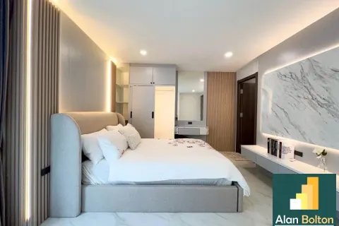 Casa de 5 dormitorios en Jomtien Beach, Pattaya, Tailandia № 211016 - foto 9