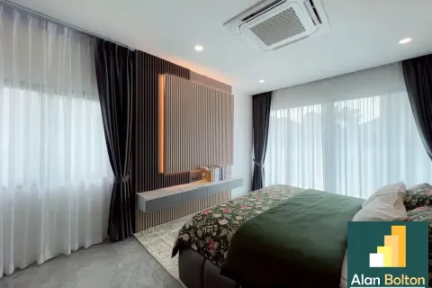 Casa de 5 dormitorios en Jomtien Beach, Pattaya, Tailandia № 211016 - foto 8