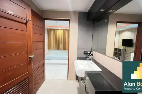 Condominio de 2 dormitorios en Pattaya, Tailandia № 211018 - foto 11