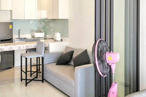 Condo in Bangkok, Thailand, 1 bedroom  № 119527 - photo 1