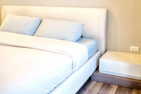 Condo in Bangkok, Thailand, 1 bedroom  № 119526 - photo 3