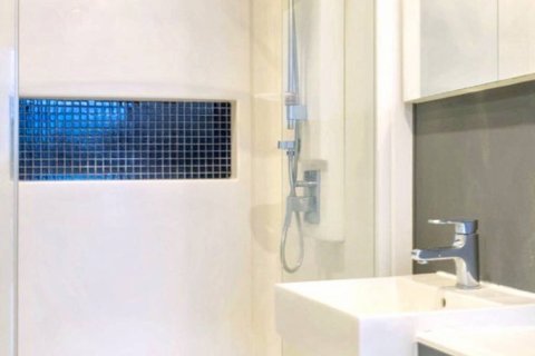 Condo in Bangkok, Thailand, 1 bedroom  № 119526 - photo 5