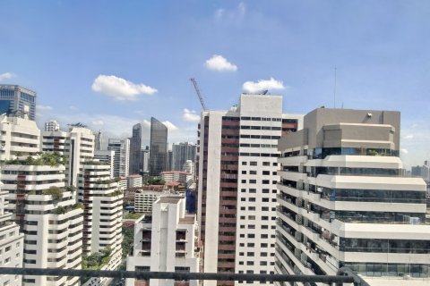 Condo in Watthana, Bangkok, Thailand, 3 bedrooms  № 147620 - photo 24