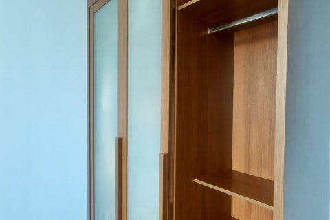 Condo in Watthana, Bangkok, Thailand, 3 bedrooms  № 147620 - photo 16