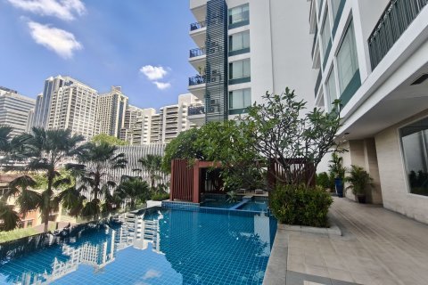 Condo in Watthana, Bangkok, Thailand, 3 bedrooms  № 147620 - photo 27