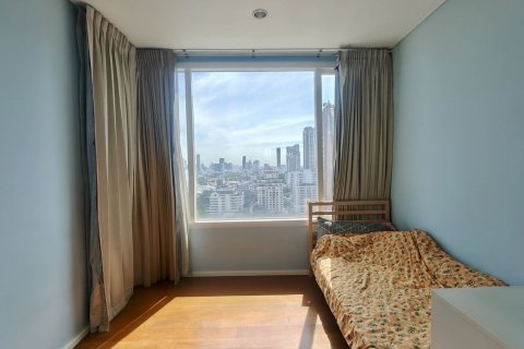 Condo in Watthana, Bangkok, Thailand, 3 bedrooms  № 147620 - photo 17