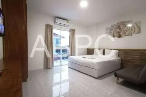 Casa de 7 dormitorios en Jomtien Beach, Pattaya, Tailandia № 211442 - foto 14