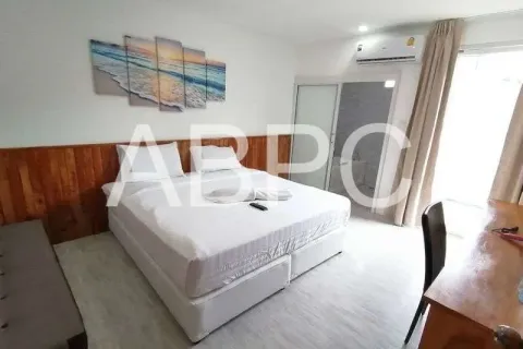 Casa de 7 dormitorios en Jomtien Beach, Pattaya, Tailandia № 211442 - foto 9
