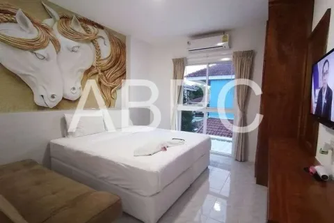 Casa de 7 dormitorios en Jomtien Beach, Pattaya, Tailandia № 211442 - foto 4