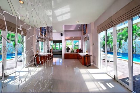 Villa in Ko Samui, Thailand 4 bedrooms № 154437 - photo 18