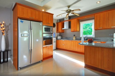 Villa in Ko Samui, Thailand 4 bedrooms № 154437 - photo 8
