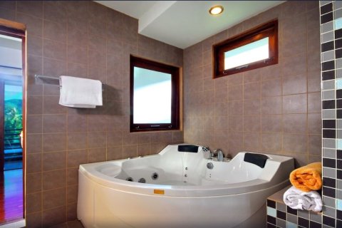 Villa in Ko Samui, Thailand 4 bedrooms № 154437 - photo 10