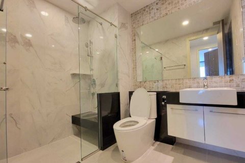 Студия в кондо в Кхлонг Сане, Бангкок, Таиланд № 137532 - фото 6