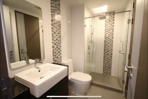 Condo à Watthana, Bangkok, Thaïlande, 1 chambre № 200537 - photo 2
