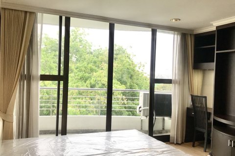 Condo à Watthana, Bangkok, Thaïlande, 2 chambres № 200536 - photo 19