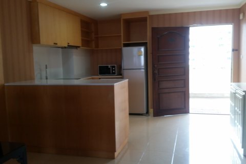 Condo à Watthana, Bangkok, Thaïlande, 2 chambres № 200536 - photo 7