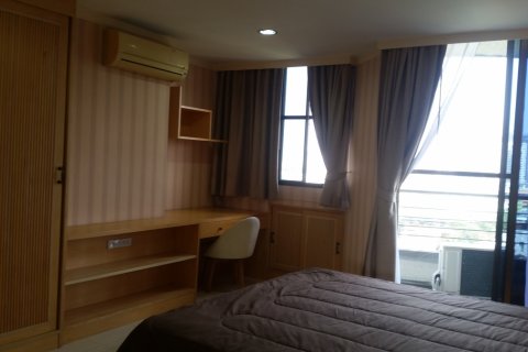 Condo à Watthana, Bangkok, Thaïlande, 2 chambres № 200536 - photo 5