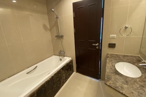 Condo à Khlong Toei, Bangkok, Thaïlande, 1 chambre № 200534 - photo 10