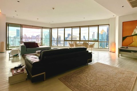 Condo in Bangkok, Thailand, 3 bedrooms № 202157